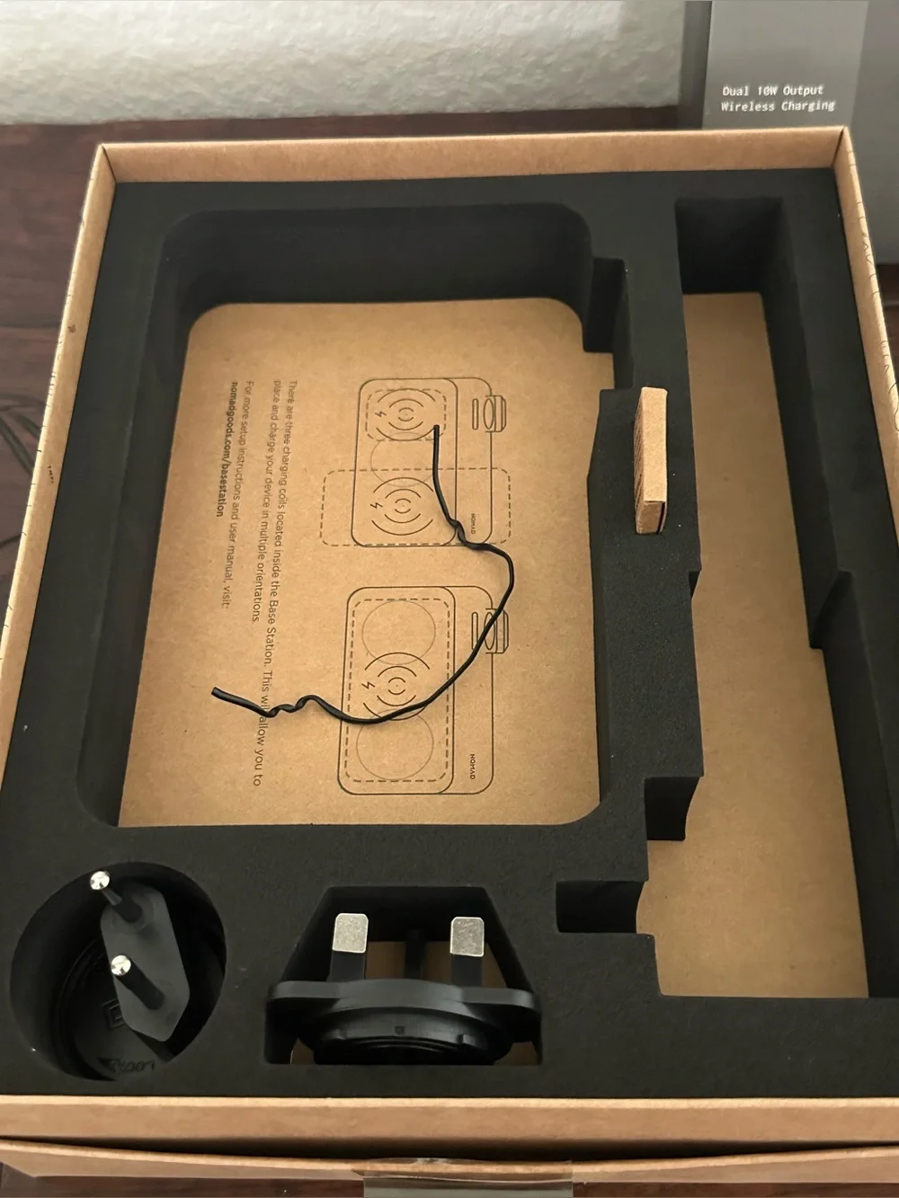 NOMAD Base Station Hub Apple Watch Wireless Charging Dock